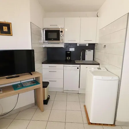 2 Pieces Renove, Rdc, Terrasse 25m², Piscines, A 400m De La Plage, Confort - Fr-1-307-125 Le Grau-du-Roi